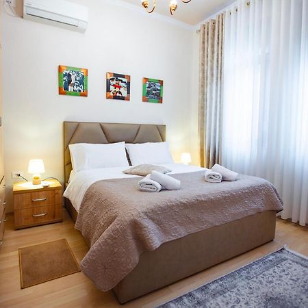 Tirana Center Apartment - Zogu I Boulevard Bagian luar foto